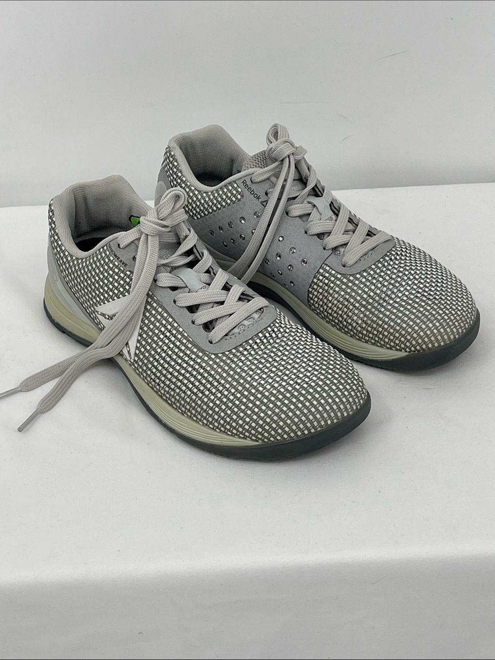 Reebok CROSSFIT Women's Light Gray and White Woven Sneakers SIZE 7.5 NANO7